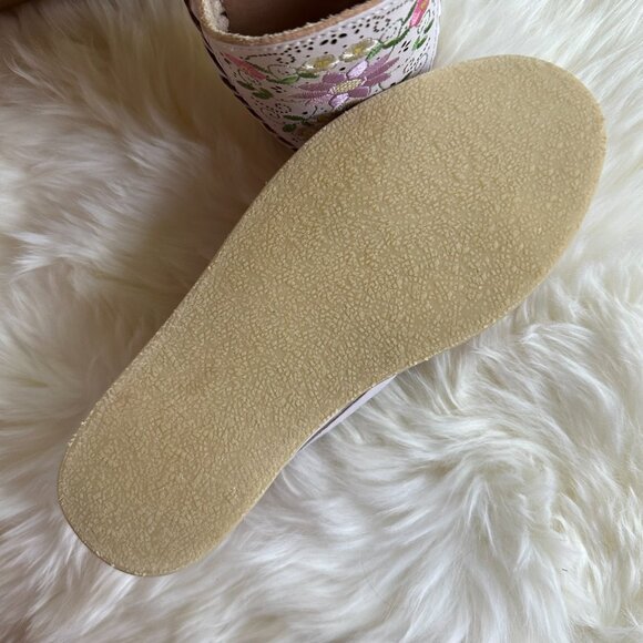 MEXICO EN LA PIEL {NIB} white floral huaraches | US 6 | flat woven leather shoes - Picture 5 of 12